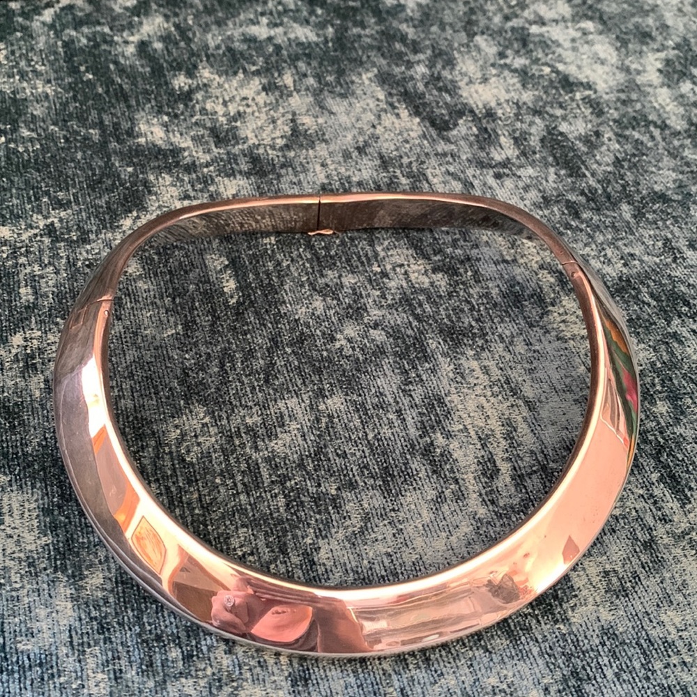 Vintage sterling silver hinged cuff necklace